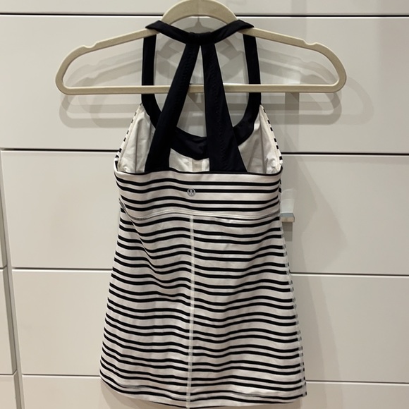 Lululemon Scoop Neck Tank Top Sports Bra - Picture 2 of 9
